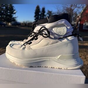 Canada Goose Women’s Glacier High Trail Sneakers White, women’s size US 8
